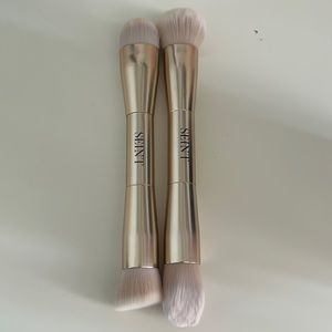 Seint Brushes